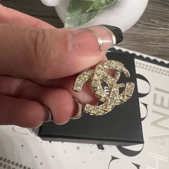 Chanel Gold Crystal CC Earrings - Picture 5 of 7